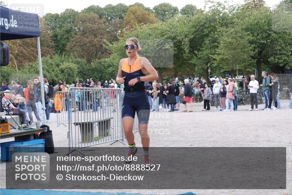 14.09.2025 - Stadtparktriathlon Strokosch-Dieckow http://msf.ph/oto/8888527 14.09.2025 12:26:55 Ziel 1015 meine-sportfotos.de