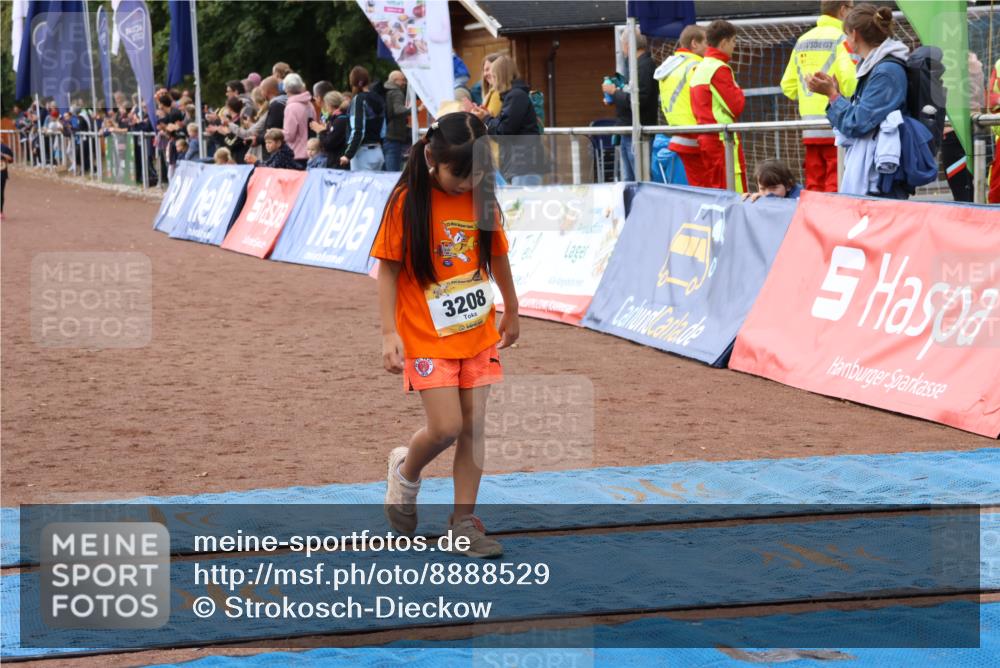 14.09.2025 - Airport Race Strokosch-Dieckow http://msf.ph/oto/8888529 14.09.2025 10:32:17 Ziel 3208 meine-sportfotos.de