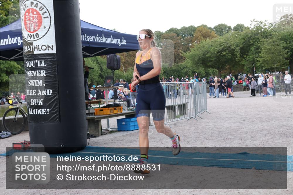 14.09.2025 - Stadtparktriathlon Strokosch-Dieckow http://msf.ph/oto/8888531 14.09.2025 12:26:56 Ziel 1015 meine-sportfotos.de