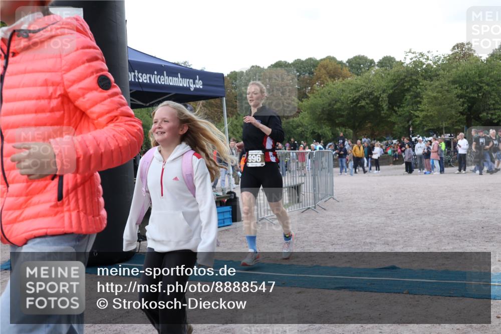 14.09.2025 - Stadtparktriathlon Strokosch-Dieckow http://msf.ph/oto/8888547 14.09.2025 12:27:10 Ziel 981, 996 meine-sportfotos.de