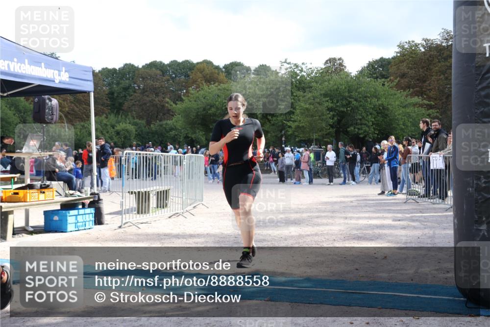 14.09.2025 - Stadtparktriathlon Strokosch-Dieckow http://msf.ph/oto/8888558 14.09.2025 12:27:38 Ziel 857, 975 meine-sportfotos.de
