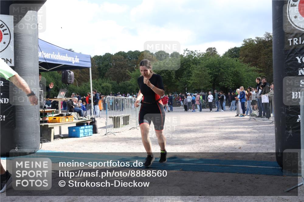 14.09.2025 - Stadtparktriathlon Strokosch-Dieckow http://msf.ph/oto/8888560 14.09.2025 12:27:38 Ziel 857, 975 meine-sportfotos.de