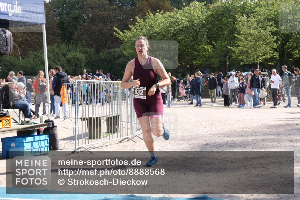 14.09.2025 - Stadtparktriathlon Strokosch-Dieckow http://msf.ph/oto/8888568 14.09.2025 12:27:46 Ziel 932 meine-sportfotos.de
