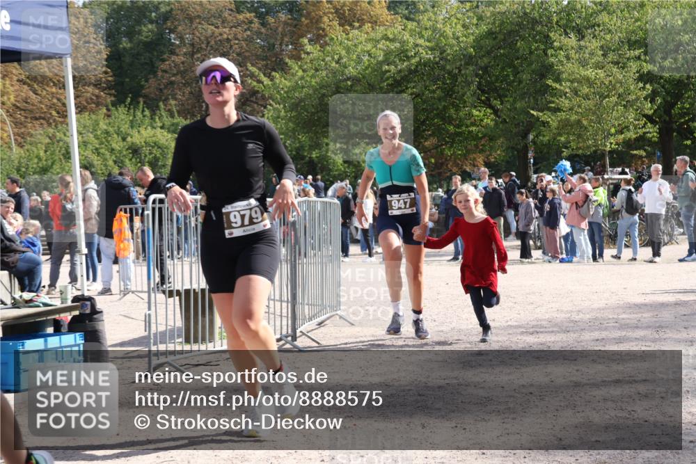 14.09.2025 - Stadtparktriathlon Strokosch-Dieckow http://msf.ph/oto/8888575 14.09.2025 12:28:06 Ziel 947, 979, 989 meine-sportfotos.de