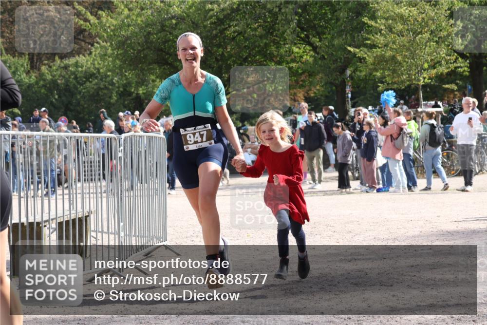 14.09.2025 - Stadtparktriathlon Strokosch-Dieckow http://msf.ph/oto/8888577 14.09.2025 12:28:06 Ziel 947, 979, 989 meine-sportfotos.de