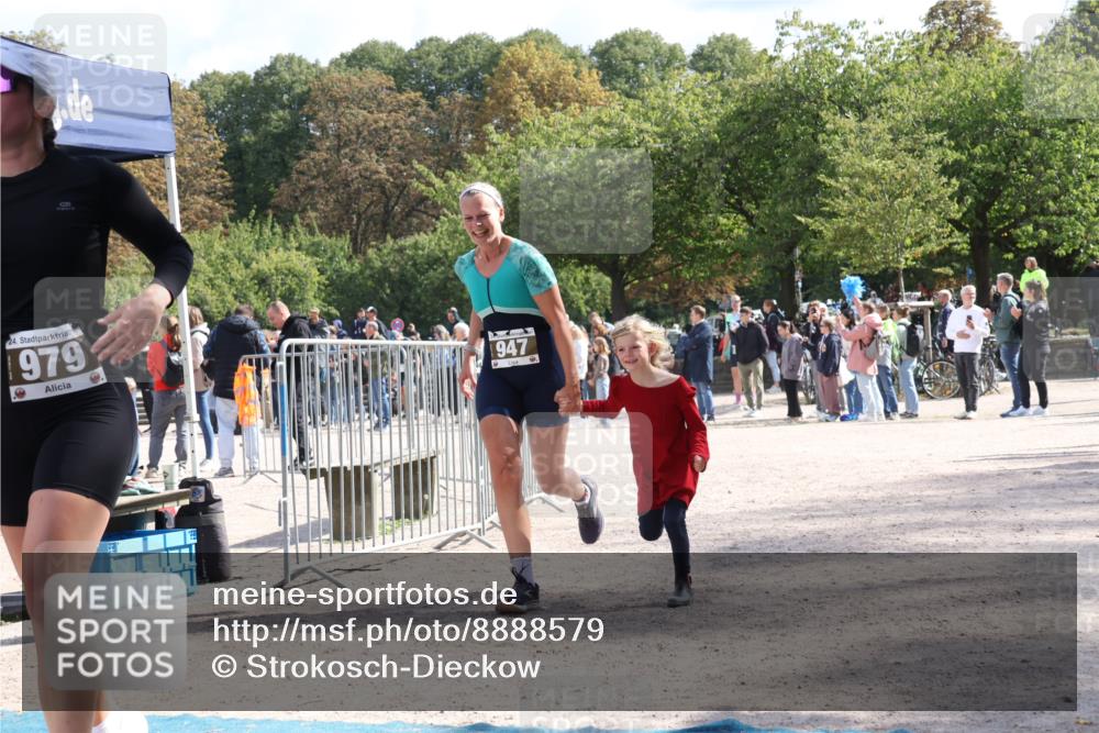 14.09.2025 - Stadtparktriathlon Strokosch-Dieckow http://msf.ph/oto/8888579 14.09.2025 12:28:07 Ziel 947, 979, 989 meine-sportfotos.de