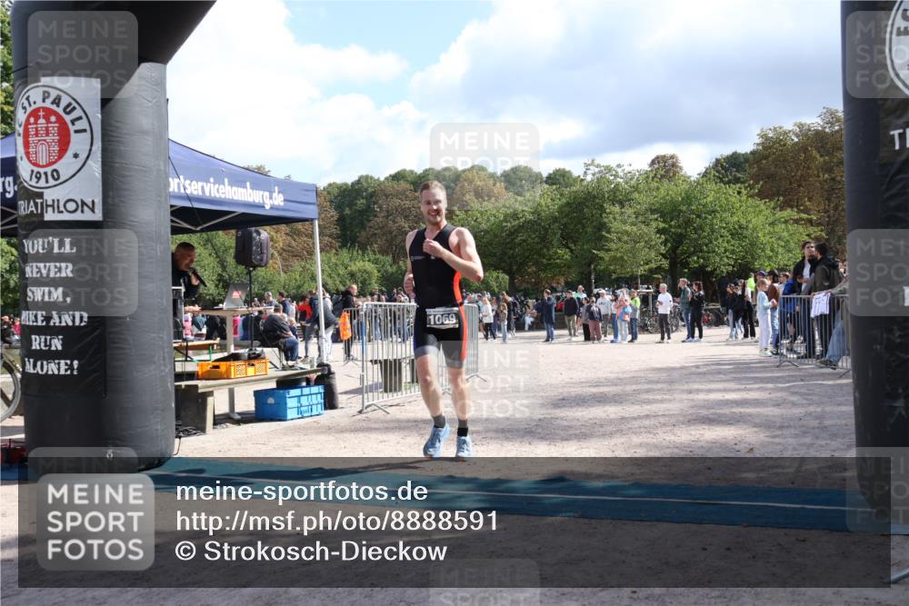 14.09.2025 - Stadtparktriathlon Strokosch-Dieckow http://msf.ph/oto/8888591 14.09.2025 12:28:16 Ziel 1069 meine-sportfotos.de