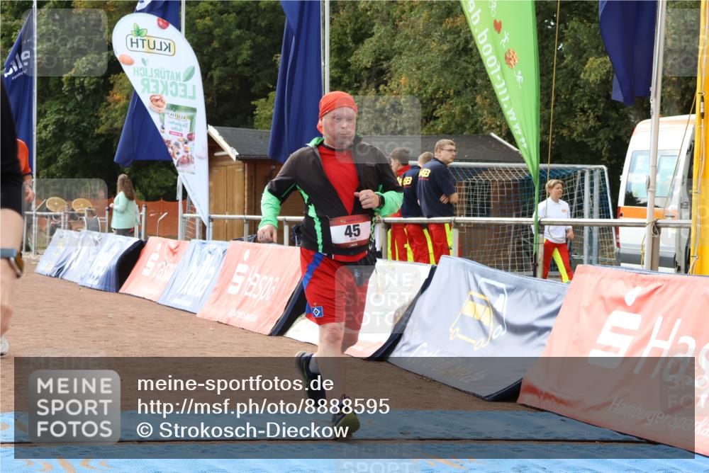 14.09.2025 - Airport Race Strokosch-Dieckow http://msf.ph/oto/8888595 14.09.2025 13:00:11 Ziel 45, 251, 325, 841, 1329, 1538, 2099, 4177 meine-sportfotos.de