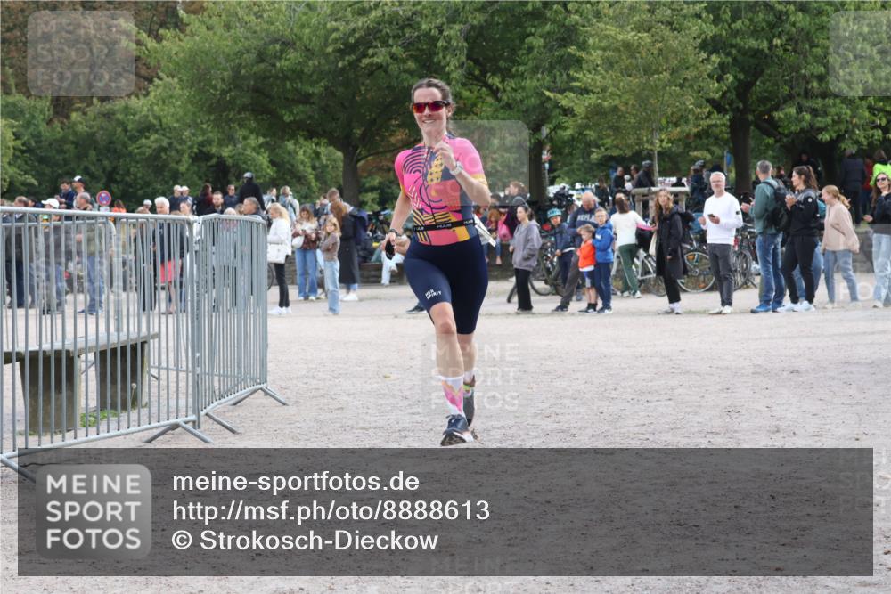 14.09.2025 - Stadtparktriathlon Strokosch-Dieckow http://msf.ph/oto/8888613 14.09.2025 12:29:23 Ziel 938, 985 meine-sportfotos.de