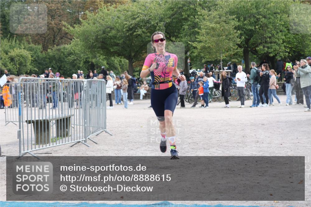 14.09.2025 - Stadtparktriathlon Strokosch-Dieckow http://msf.ph/oto/8888615 14.09.2025 12:29:24 Ziel 938, 985 meine-sportfotos.de