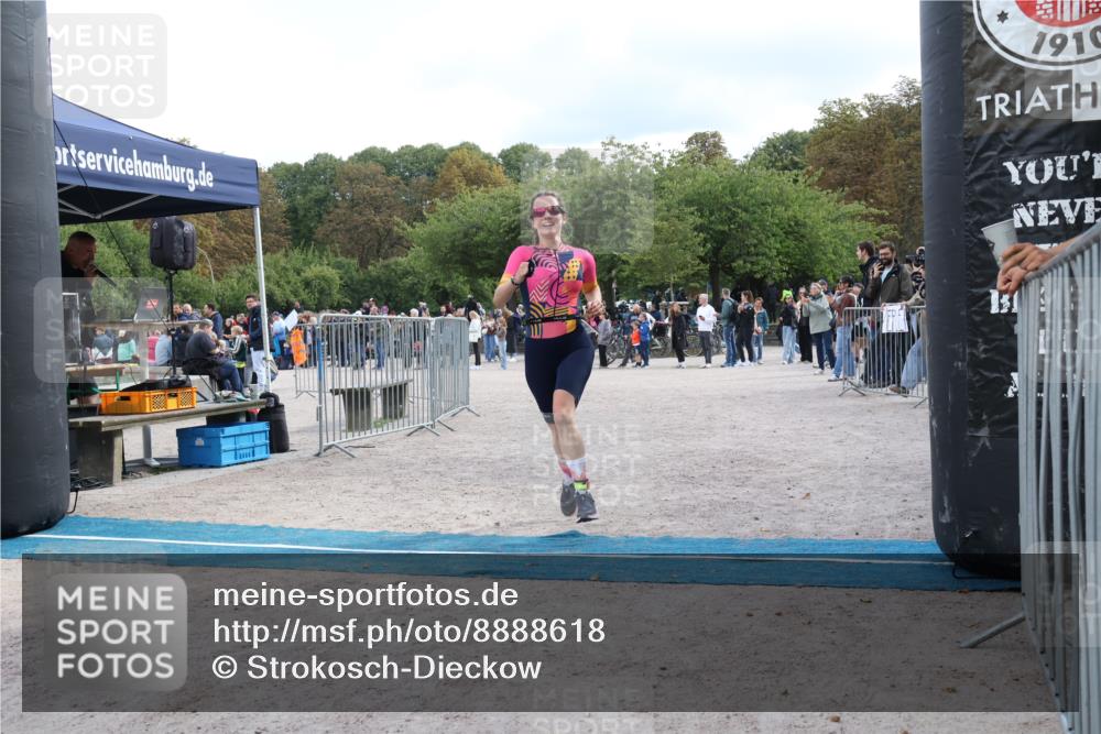 14.09.2025 - Stadtparktriathlon Strokosch-Dieckow http://msf.ph/oto/8888618 14.09.2025 12:29:24 Ziel 938, 985 meine-sportfotos.de