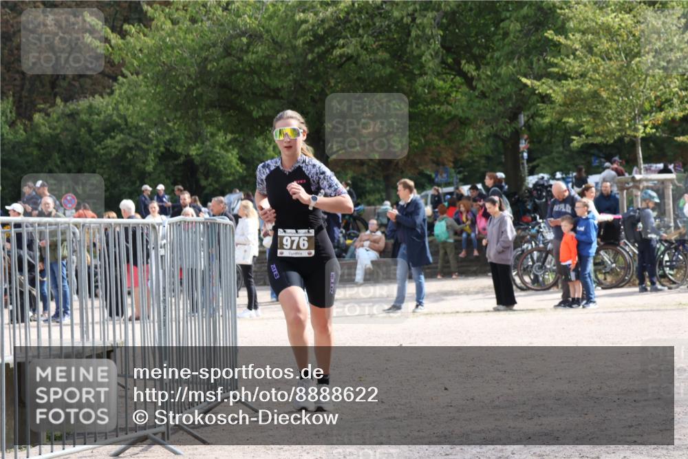14.09.2025 - Stadtparktriathlon Strokosch-Dieckow http://msf.ph/oto/8888622 14.09.2025 12:29:43 Ziel 976, 1000 meine-sportfotos.de