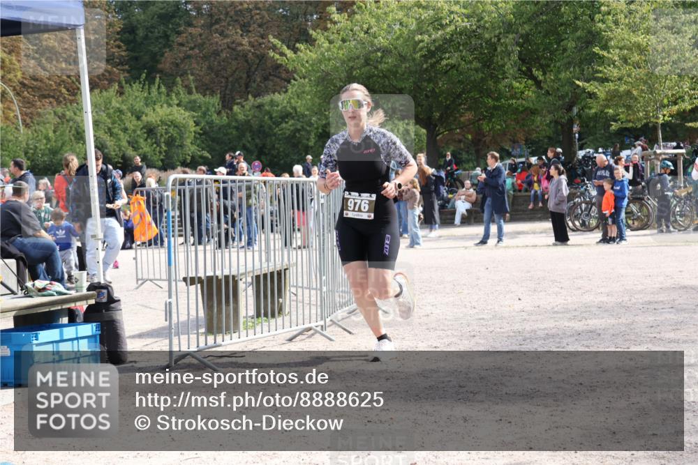 14.09.2025 - Stadtparktriathlon Strokosch-Dieckow http://msf.ph/oto/8888625 14.09.2025 12:29:44 Ziel 976, 1000 meine-sportfotos.de