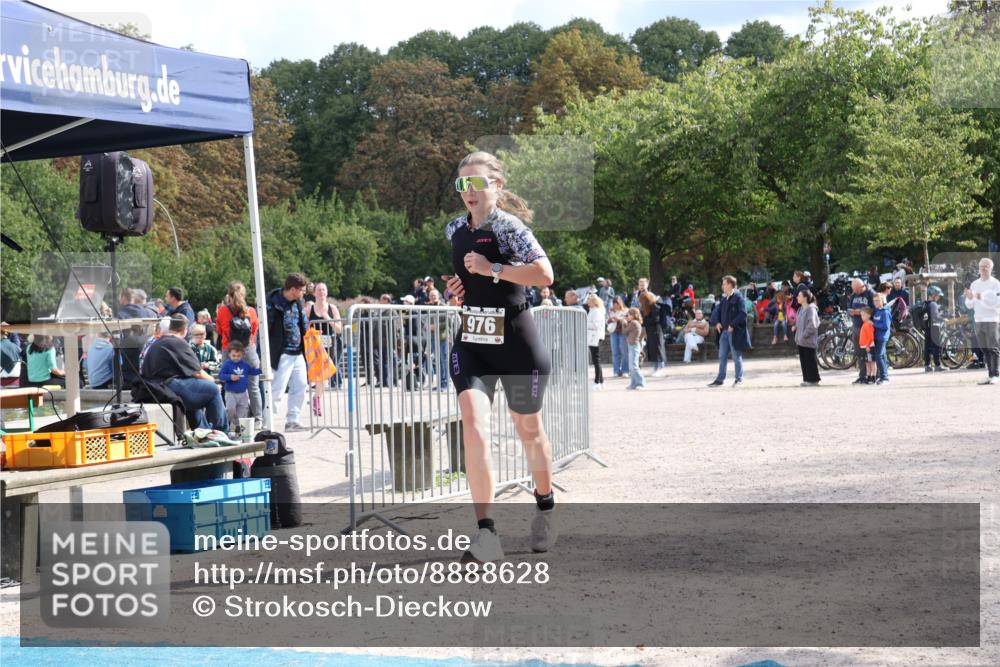 14.09.2025 - Stadtparktriathlon Strokosch-Dieckow http://msf.ph/oto/8888628 14.09.2025 12:29:44 Ziel 976, 1000 meine-sportfotos.de