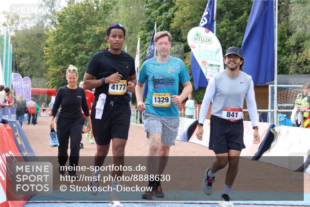 14.09.2025 - Airport Race Strokosch-Dieckow http://msf.ph/oto/8888630 14.09.2025 13:00:15 Ziel 45, 251, 325, 499, 841, 1329, 4177 meine-sportfotos.de