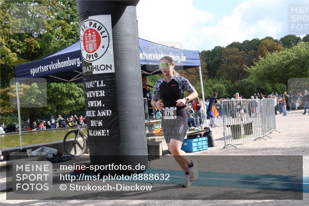 14.09.2025 - Stadtparktriathlon Strokosch-Dieckow http://msf.ph/oto/8888632 14.09.2025 12:29:45 Ziel 976, 1000 meine-sportfotos.de