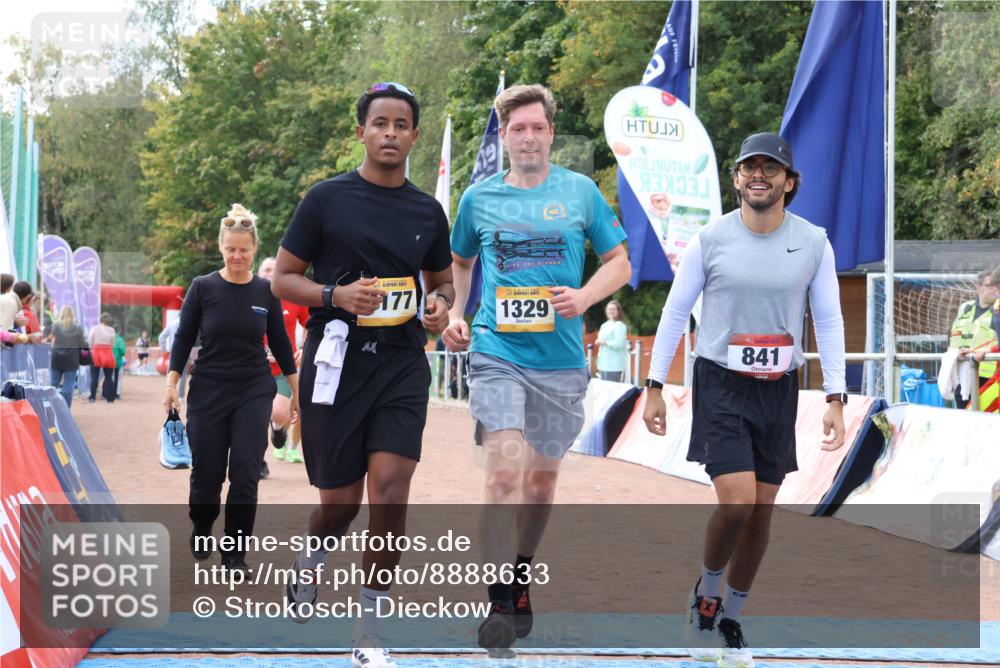 14.09.2025 - Airport Race Strokosch-Dieckow http://msf.ph/oto/8888633 14.09.2025 13:00:16 Ziel 251, 325, 499, 841, 1329, 4177 meine-sportfotos.de