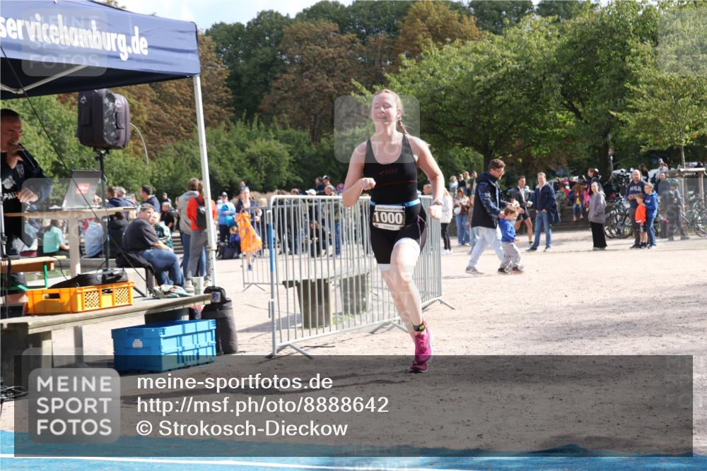 14.09.2025 - Stadtparktriathlon Strokosch-Dieckow http://msf.ph/oto/8888642 14.09.2025 12:29:49 Ziel 926, 976, 1000 meine-sportfotos.de