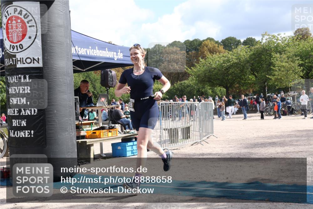14.09.2025 - Stadtparktriathlon Strokosch-Dieckow http://msf.ph/oto/8888658 14.09.2025 12:29:55 Ziel 925, 926, 1000 meine-sportfotos.de