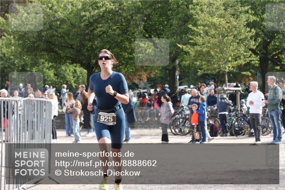 14.09.2025 - Stadtparktriathlon Strokosch-Dieckow http://msf.ph/oto/8888662 14.09.2025 12:29:58 Ziel 925, 926 meine-sportfotos.de
