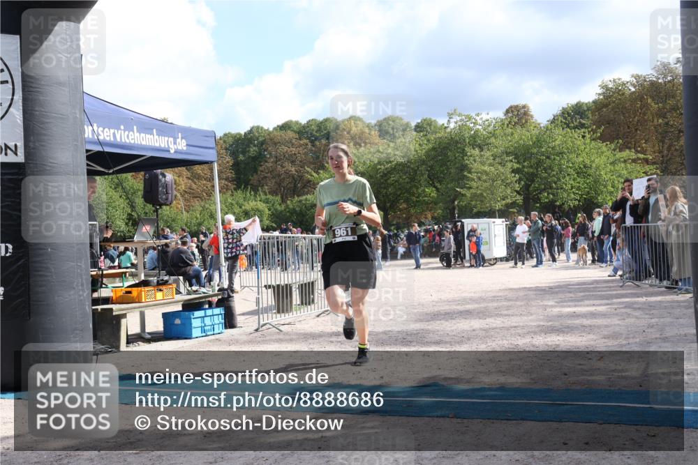 14.09.2025 - Stadtparktriathlon Strokosch-Dieckow http://msf.ph/oto/8888686 14.09.2025 12:30:10 Ziel 961, 1072 meine-sportfotos.de