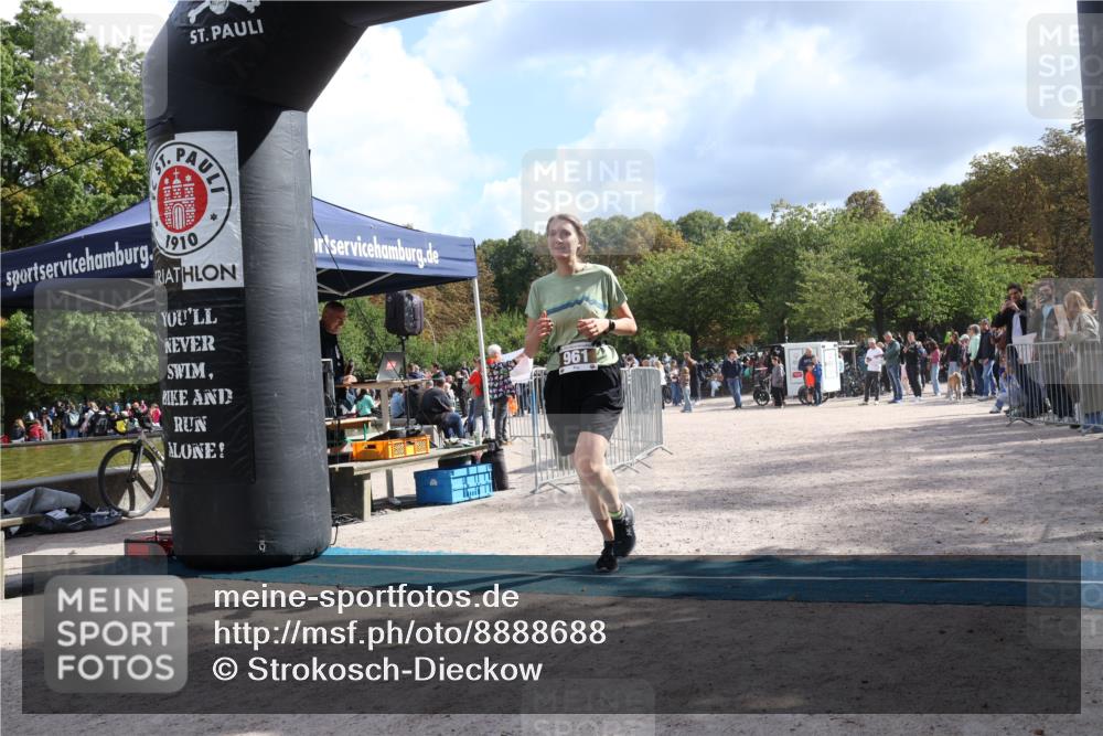 14.09.2025 - Stadtparktriathlon Strokosch-Dieckow http://msf.ph/oto/8888688 14.09.2025 12:30:11 Ziel 961, 1072 meine-sportfotos.de