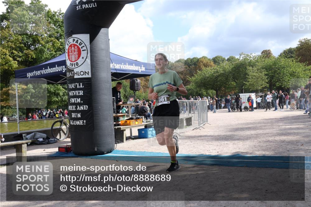 14.09.2025 - Stadtparktriathlon Strokosch-Dieckow http://msf.ph/oto/8888689 14.09.2025 12:30:11 Ziel 961, 1072 meine-sportfotos.de