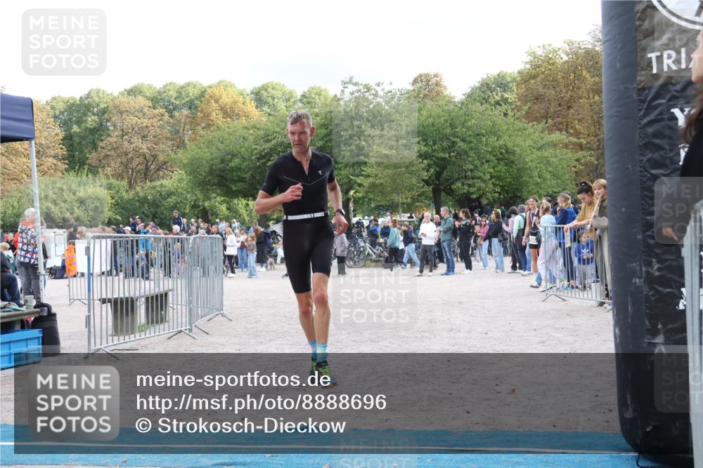 14.09.2025 - Stadtparktriathlon Strokosch-Dieckow http://msf.ph/oto/8888696 14.09.2025 12:30:26 Ziel 1041 meine-sportfotos.de