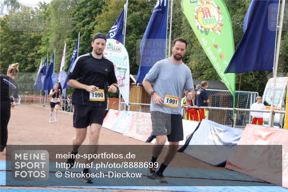 14.09.2025 - Airport Race Strokosch-Dieckow http://msf.ph/oto/8888699 14.09.2025 13:00:31 Ziel 1990, 1991, 2174 meine-sportfotos.de