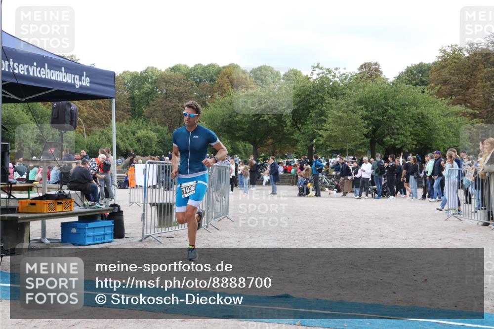 14.09.2025 - Stadtparktriathlon Strokosch-Dieckow http://msf.ph/oto/8888700 14.09.2025 12:30:34 Ziel 1036 meine-sportfotos.de