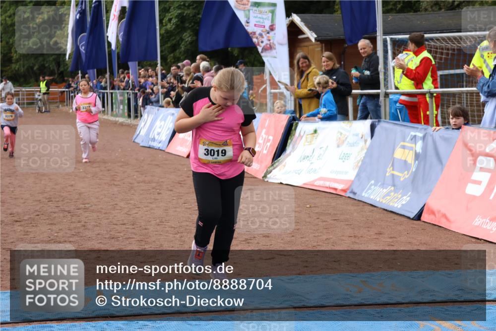 14.09.2025 - Airport Race Strokosch-Dieckow http://msf.ph/oto/8888704 14.09.2025 10:32:48 Ziel 3019, 3312, 3378 meine-sportfotos.de