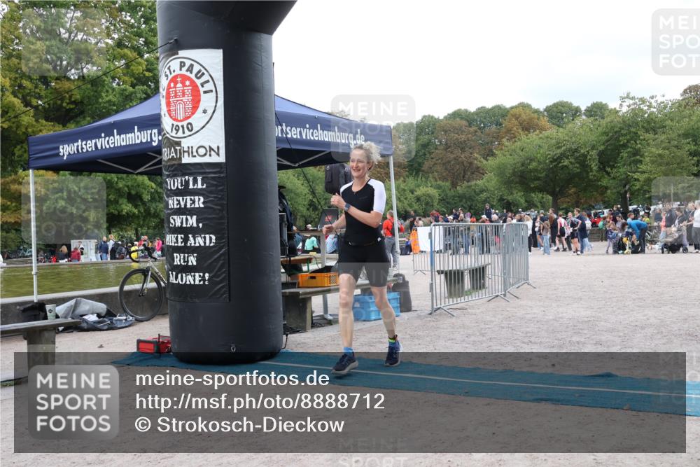 14.09.2025 - Stadtparktriathlon Strokosch-Dieckow http://msf.ph/oto/8888712 14.09.2025 12:30:45 Ziel 949 meine-sportfotos.de
