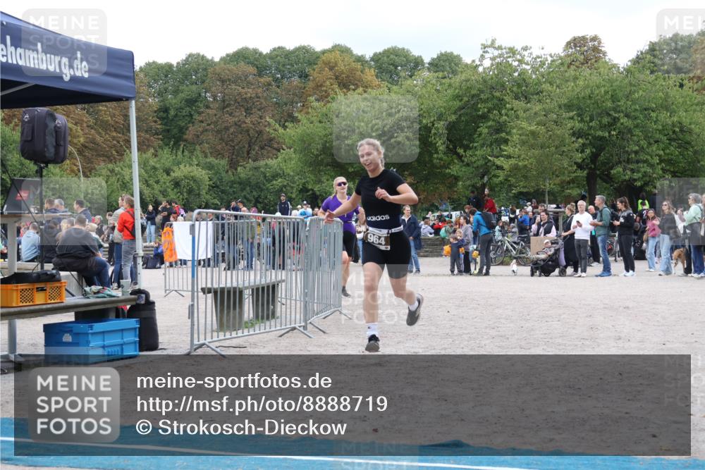 14.09.2025 - Stadtparktriathlon Strokosch-Dieckow http://msf.ph/oto/8888719 14.09.2025 12:31:06 Ziel 964, 1018 meine-sportfotos.de