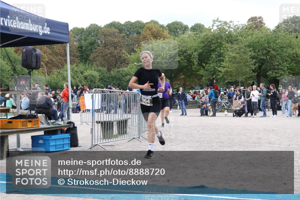 14.09.2025 - Stadtparktriathlon Strokosch-Dieckow http://msf.ph/oto/8888720 14.09.2025 12:31:07 Ziel 964, 1018 meine-sportfotos.de