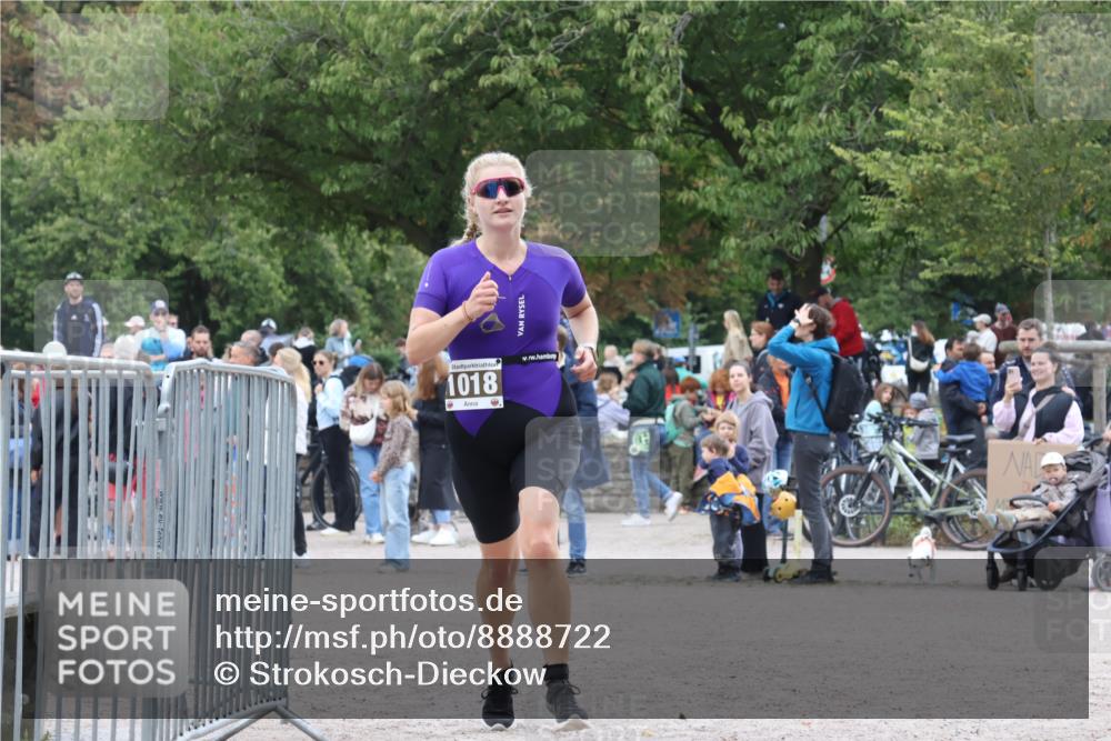 14.09.2025 - Stadtparktriathlon Strokosch-Dieckow http://msf.ph/oto/8888722 14.09.2025 12:31:07 Ziel 964, 1018 meine-sportfotos.de