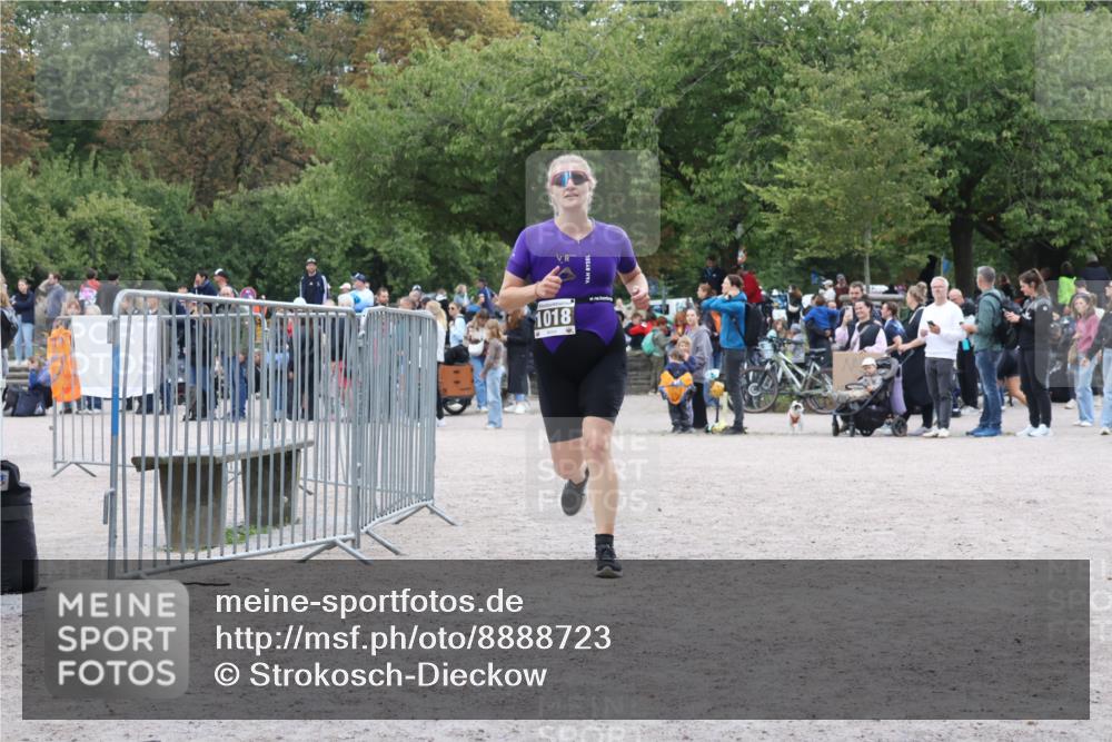 14.09.2025 - Stadtparktriathlon Strokosch-Dieckow http://msf.ph/oto/8888723 14.09.2025 12:31:08 Ziel 964, 1018 meine-sportfotos.de