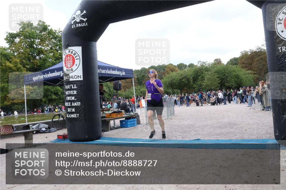 14.09.2025 - Stadtparktriathlon Strokosch-Dieckow http://msf.ph/oto/8888727 14.09.2025 12:31:10 Ziel 964, 1018 meine-sportfotos.de