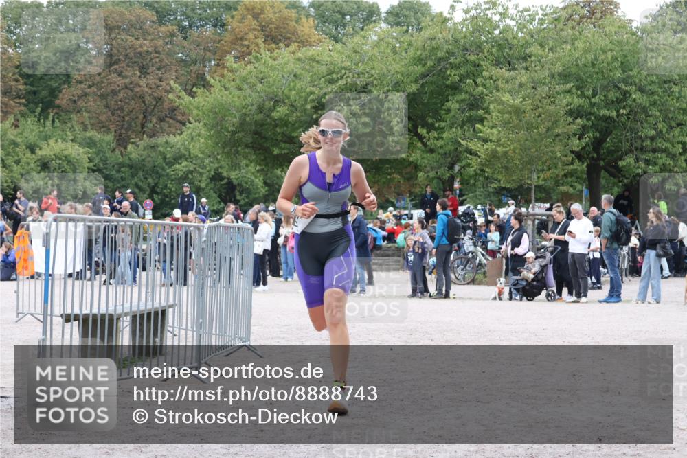14.09.2025 - Stadtparktriathlon Strokosch-Dieckow http://msf.ph/oto/8888743 14.09.2025 12:32:02 Ziel 941 meine-sportfotos.de