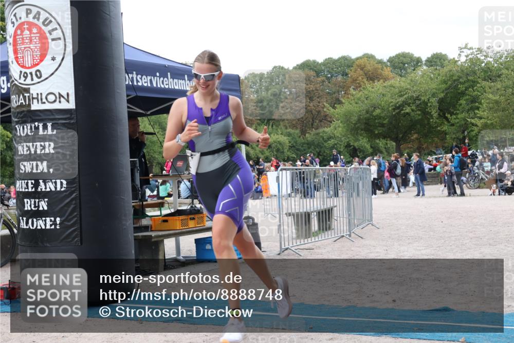 14.09.2025 - Stadtparktriathlon Strokosch-Dieckow http://msf.ph/oto/8888748 14.09.2025 12:32:03 Ziel 941 meine-sportfotos.de