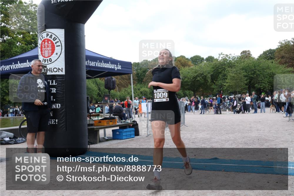 14.09.2025 - Stadtparktriathlon Strokosch-Dieckow http://msf.ph/oto/8888773 14.09.2025 12:32:22 Ziel 1009, 1076 meine-sportfotos.de