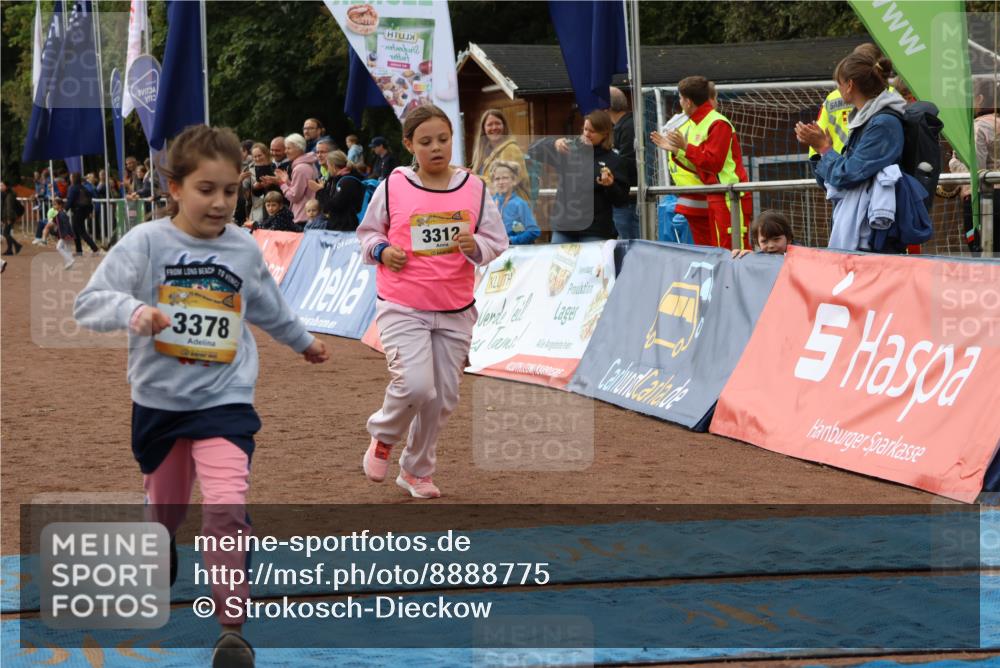14.09.2025 - Airport Race Strokosch-Dieckow http://msf.ph/oto/8888775 14.09.2025 10:32:52 Ziel 3019, 3312, 3378, 3558 meine-sportfotos.de