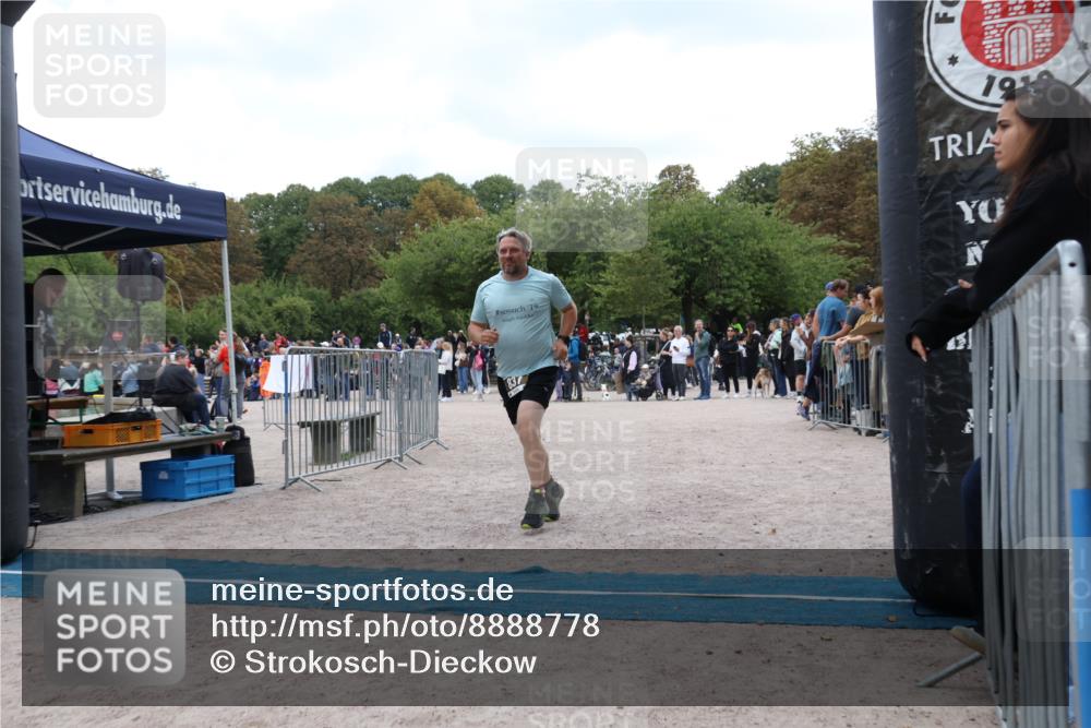 14.09.2025 - Stadtparktriathlon Strokosch-Dieckow http://msf.ph/oto/8888778 14.09.2025 12:32:29 Ziel 837, 1023 meine-sportfotos.de
