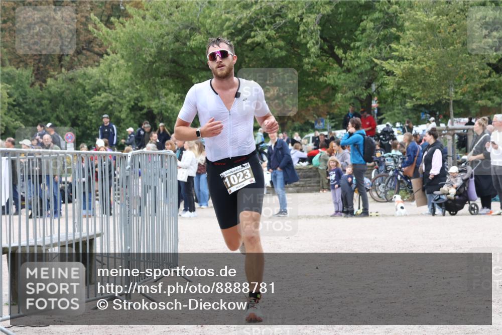 14.09.2025 - Stadtparktriathlon Strokosch-Dieckow http://msf.ph/oto/8888781 14.09.2025 12:32:32 Ziel 837, 1023 meine-sportfotos.de