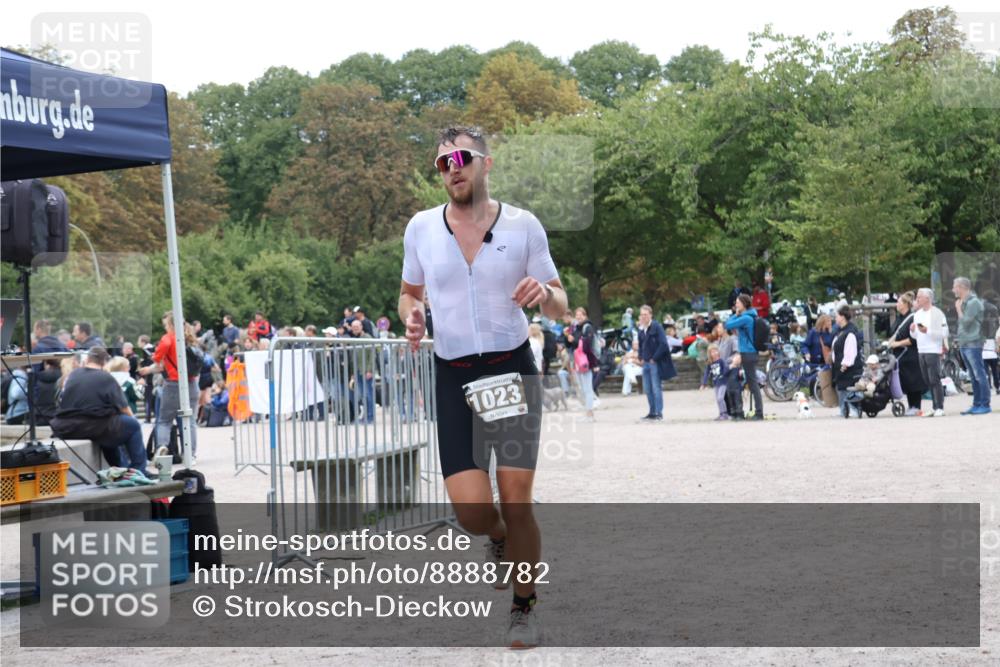 14.09.2025 - Stadtparktriathlon Strokosch-Dieckow http://msf.ph/oto/8888782 14.09.2025 12:32:33 Ziel 837, 1023 meine-sportfotos.de