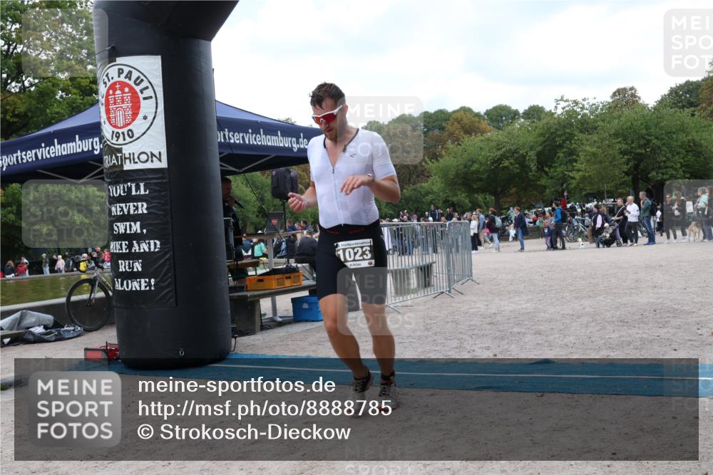 14.09.2025 - Stadtparktriathlon Strokosch-Dieckow http://msf.ph/oto/8888785 14.09.2025 12:32:34 Ziel 837, 1023 meine-sportfotos.de