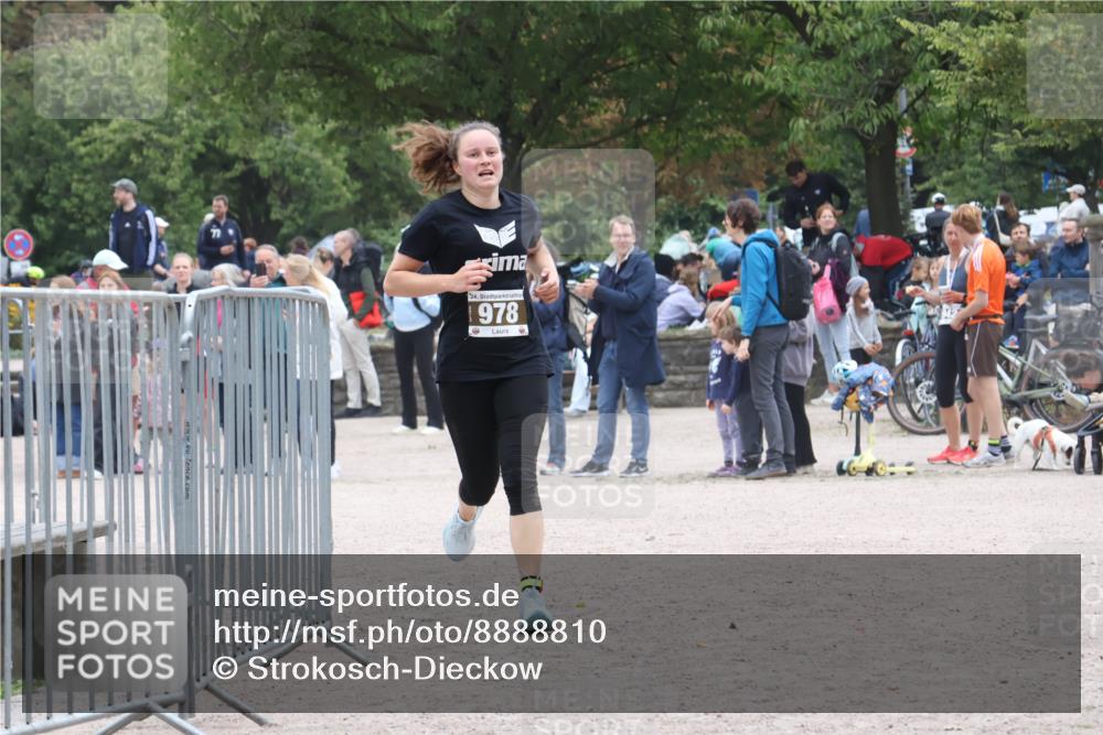 14.09.2025 - Stadtparktriathlon Strokosch-Dieckow http://msf.ph/oto/8888810 14.09.2025 12:33:30 Ziel 978 meine-sportfotos.de