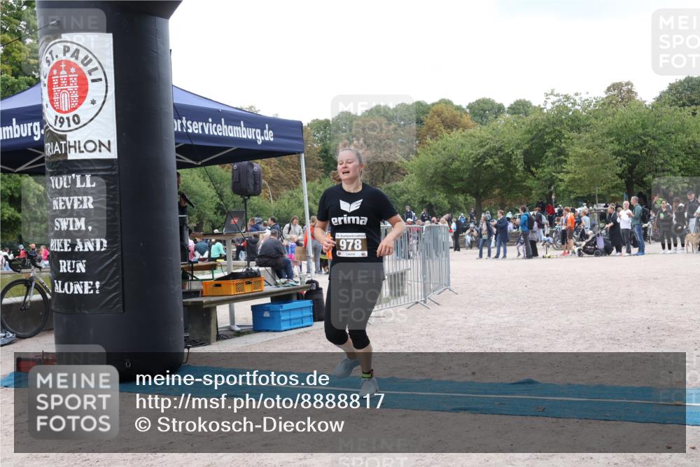 14.09.2025 - Stadtparktriathlon Strokosch-Dieckow http://msf.ph/oto/8888817 14.09.2025 12:33:33 Ziel 978, 1035 meine-sportfotos.de