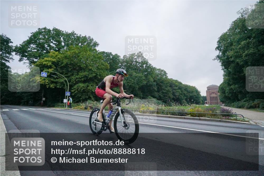 14.09.2025 - Stadtparktriathlon Michael Burmester http://msf.ph/oto/8888818 14.09.2025 08:53:21 Radfahren 310 meine-sportfotos.de