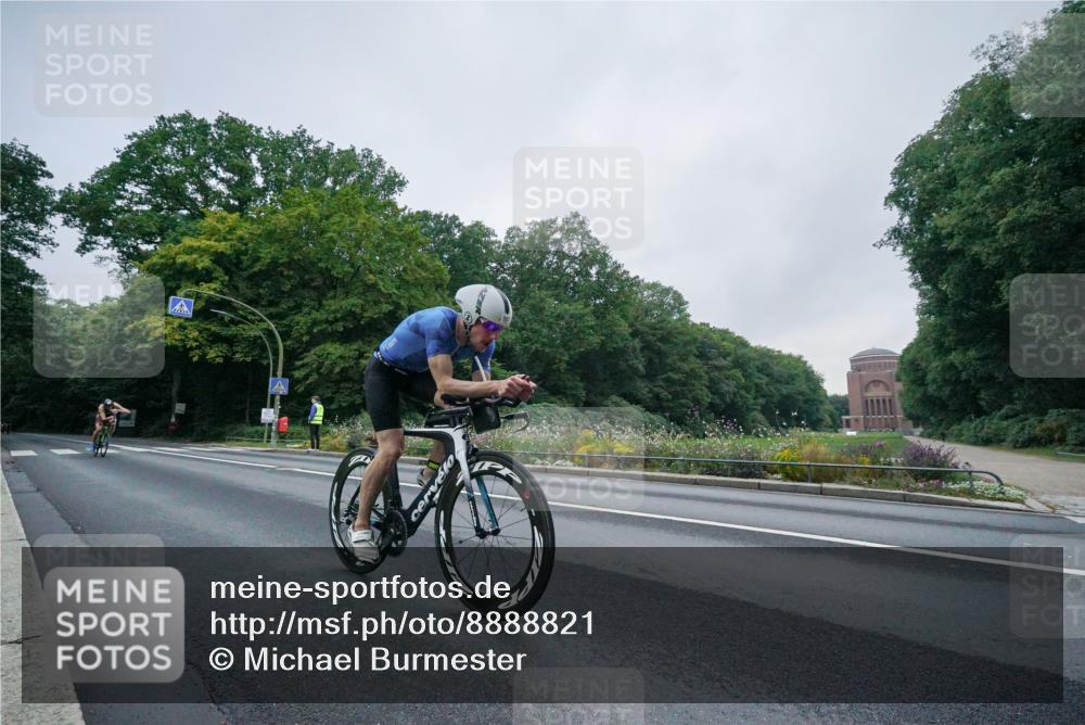 14.09.2025 - Stadtparktriathlon Michael Burmester http://msf.ph/oto/8888821 14.09.2025 08:53:55 Radfahren 307, 309, 334, 351, 355 meine-sportfotos.de