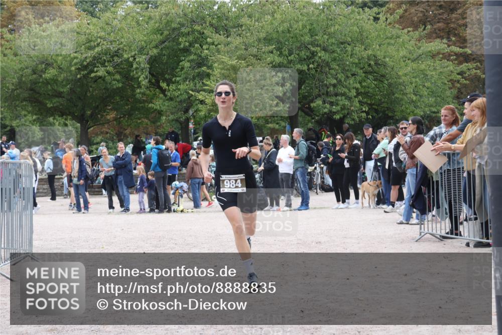 14.09.2025 - Stadtparktriathlon Strokosch-Dieckow http://msf.ph/oto/8888835 14.09.2025 12:33:45 Ziel 984, 1035 meine-sportfotos.de
